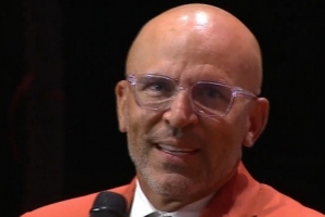 bob半岛体育官网-基德：我在梦八更像是递水的 詹姆斯：停 你国际赛场可未尝败绩啊