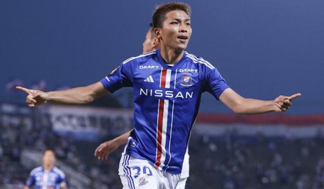 bob半岛体育-开什么国际玩笑？日本国脚赴瑞士踢球却无法注册